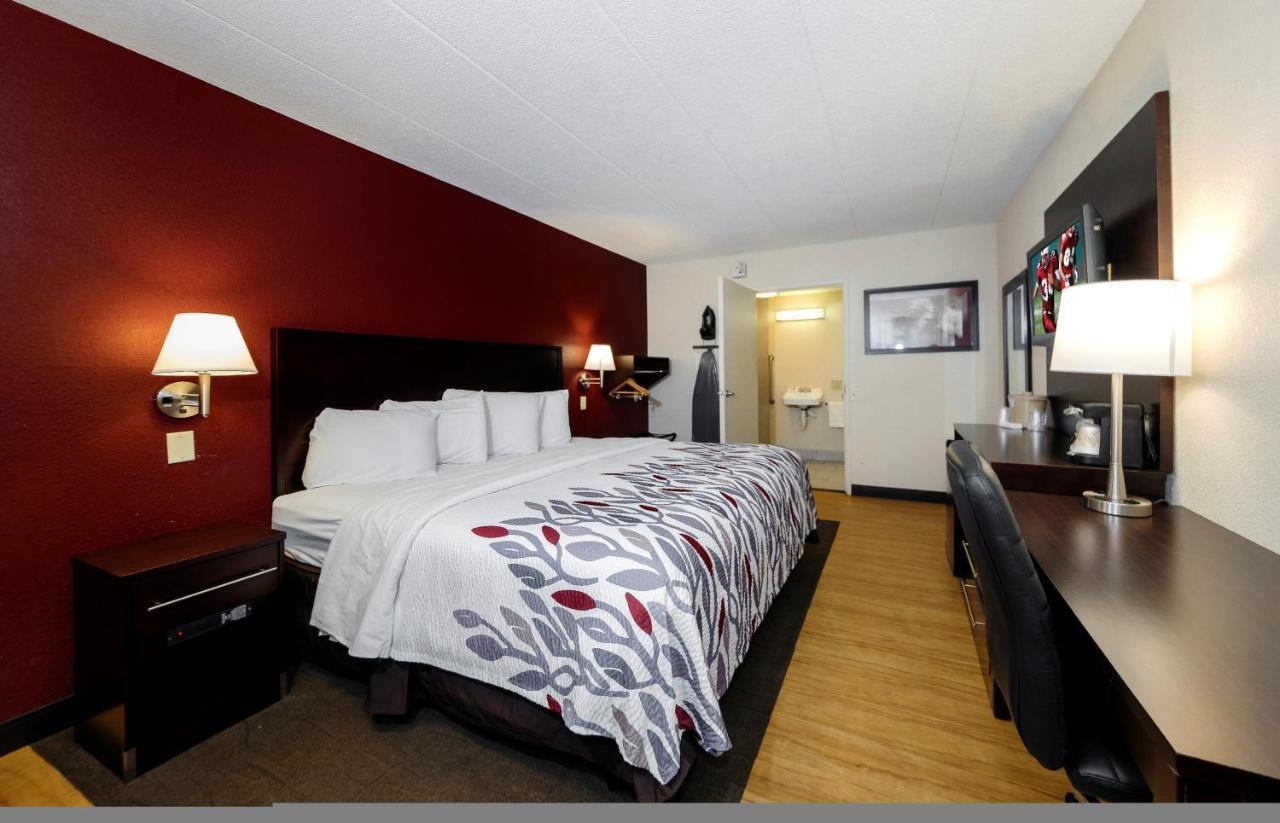 Red Roof Inn Lansing East - Msu Εξωτερικό φωτογραφία